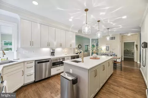 Kitchen - 144 Chickadee Dr, Dunkirk, MD 20754 photo 5 of 10