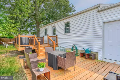 Exterior - 87 Bar Harbor Rd, Pasadena, MD 21122 photo 6 of 9