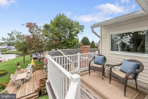 Exterior - 3703 Parke Dr, Edgewater, MD 21037 photo 7 of 13