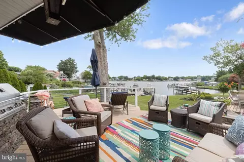 Exterior - 3703 Parke Dr, Edgewater, MD 21037 photo 8 of 13