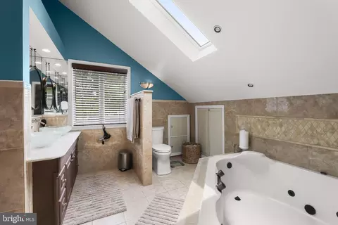 Bath - 3703 Parke Dr, Edgewater, MD 21037 photo 5 of 5