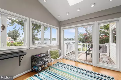 Exterior - 3703 Parke Dr, Edgewater, MD 21037 photo 5 of 13