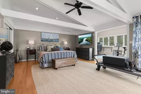 Bedroom - 3703 Parke Dr, Edgewater, MD 21037 photo 2 of 3