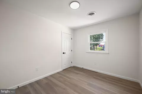 Bedroom - 8475 Byrd Rd, Pasadena, MD 21122 photo 3 of 6
