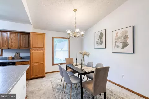 Dining - 1568 Colony Rd, Pasadena, MD 21122 photo 3 of 6