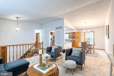 Living - 1568 Colony Rd, Pasadena, MD 21122 photo 1 of 2