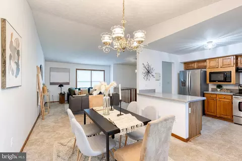 Dining - 1568 Colony Rd, Pasadena, MD 21122 photo 5 of 6