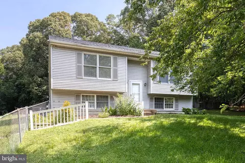 Exterior - 1568 Colony Rd, Pasadena, MD 21122 photo 8 of 8