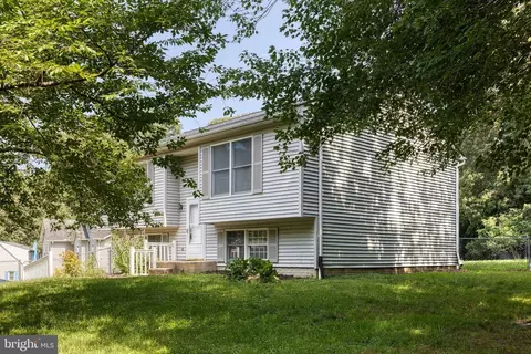 Exterior - 1568 Colony Rd, Pasadena, MD 21122 photo 7 of 8