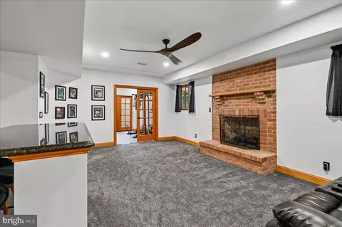 Living - 11 Walters Way, Pasadena, MD 21122 photo 8 of 9