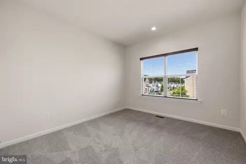 Bedroom - 7976 Meridian Dr, Pasadena, MD 21122 photo 1 of 2