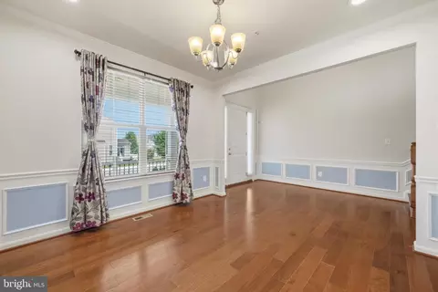 Living - 7976 Meridian Dr, Pasadena, MD 21122 photo 3 of 9