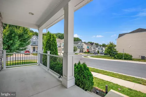 Exterior - 7976 Meridian Dr, Pasadena, MD 21122 photo 7 of 7