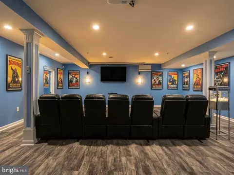 Entry Way - 7976 Meridian Dr, Pasadena, MD 21122 photo 1 of 12