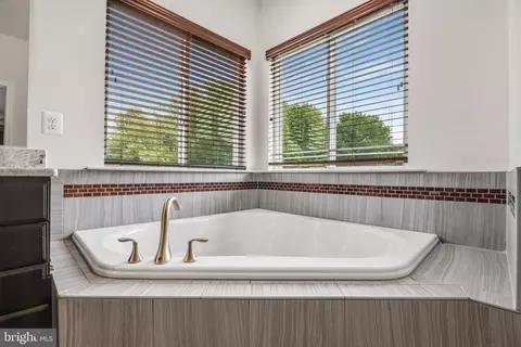 Other - 7976 Meridian Dr, Pasadena, MD 21122 photo 1 of 26