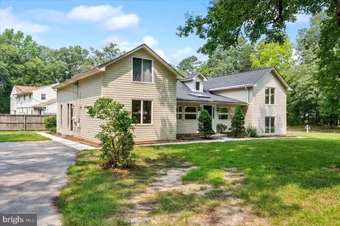 423 Shetlands Ln, Glen Burnie, MD 21061