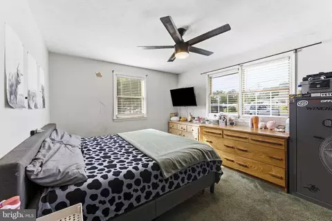 Bedroom - 1224 Hillside Rd, Pasadena, MD 21122 photo 1 of 3