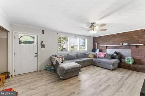 Living - 1224 Hillside Rd, Pasadena, MD 21122 photo 1 of 1