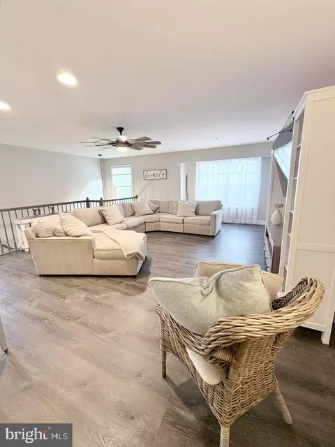 Living - 746 Pine Valley Dr, Arnold, MD 21012 photo 1 of 3