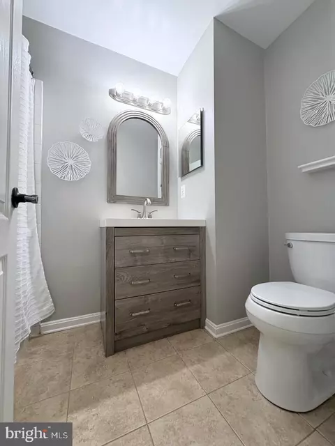 Bath - 746 Pine Valley Dr, Arnold, MD 21012 photo 4 of 6