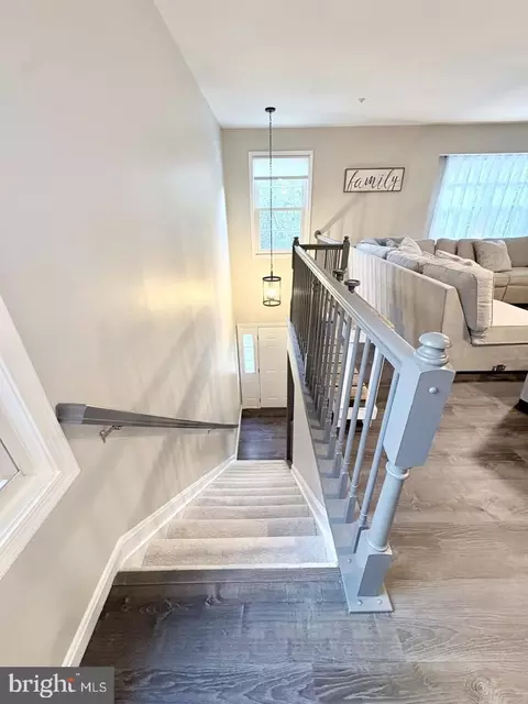 Entry Way - 746 Pine Valley Dr, Arnold, MD 21012 photo 2 of 11