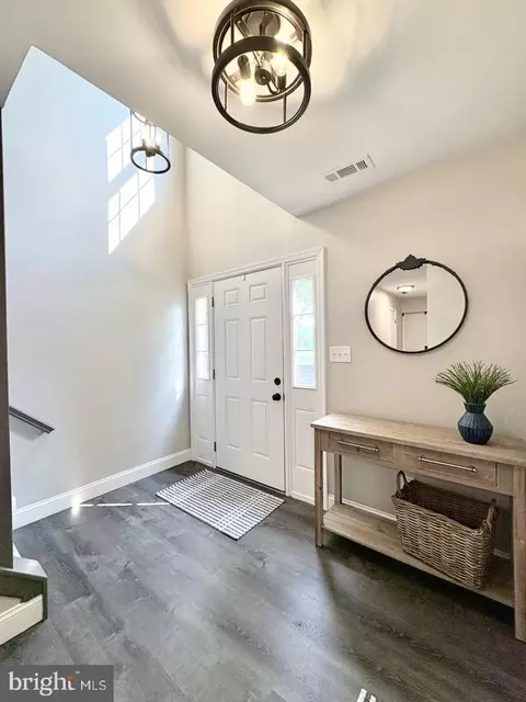 Entry Way - 746 Pine Valley Dr, Arnold, MD 21012 photo 8 of 11
