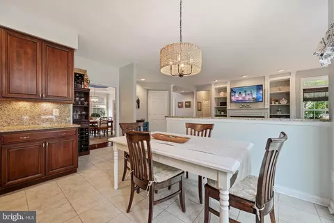 Dining - 2902 Middlebridge, Crofton, MD 21114 photo 4 of 5