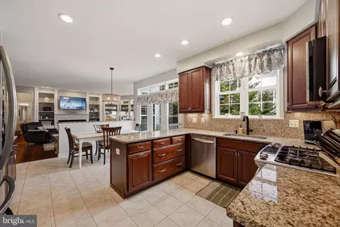 Kitchen - 2902 Middlebridge, Crofton, MD 21114 photo 1 of 6