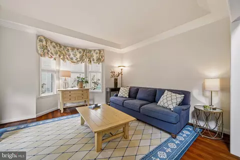Living - 2902 Middlebridge, Crofton, MD 21114 photo 2 of 6
