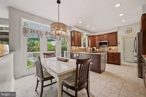 Kitchen - 2902 Middlebridge, Crofton, MD 21114 photo 6 of 6