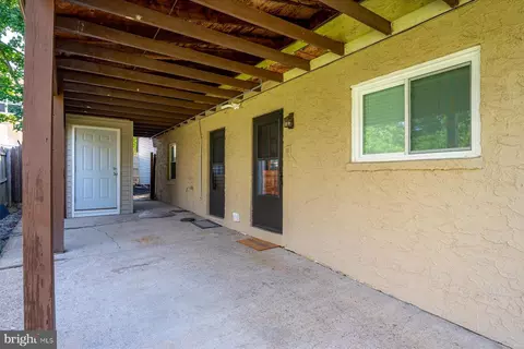 Exterior - 2033 Shore Dr, Edgewater, MD 21037 photo 2 of 6