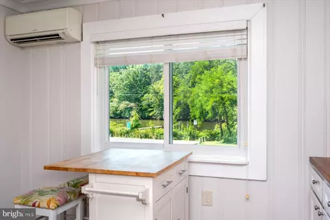Kitchen - 2033 Shore Dr, Edgewater, MD 21037 photo 5 of 5
