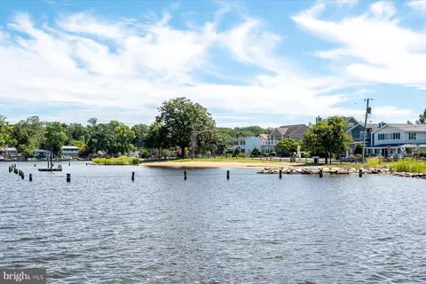 View/Area - 2033 Shore Dr, Edgewater, MD 21037 photo 8 of 13