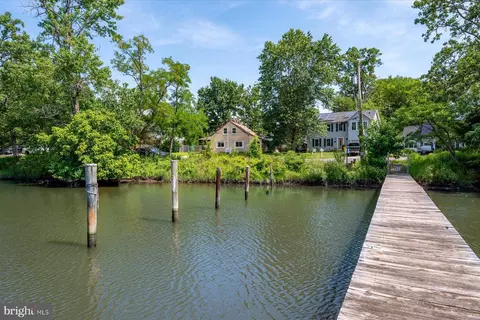 Exterior - 2033 Shore Dr, Edgewater, MD 21037 photo 5 of 6