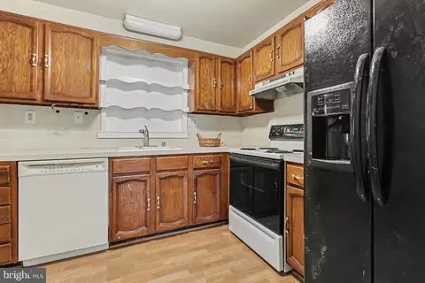 Kitchen - 2110 Shore Dr, Edgewater, MD 21037 photo 1 of 1