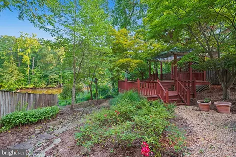Exterior - 2110 Shore Dr, Edgewater, MD 21037 photo 4 of 7