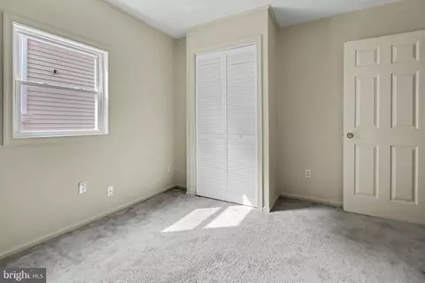 Bedroom - 2110 Shore Dr, Edgewater, MD 21037 photo 8 of 9
