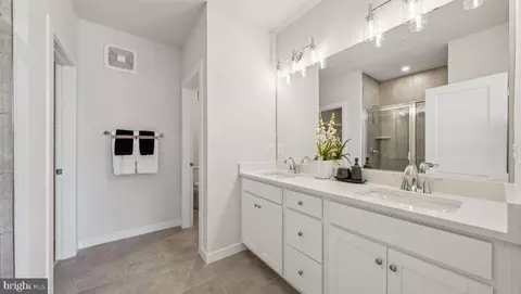 Entry Way - 7809 Truffle Grove Dr, Hanover, MD 21076 photo 5 of 10