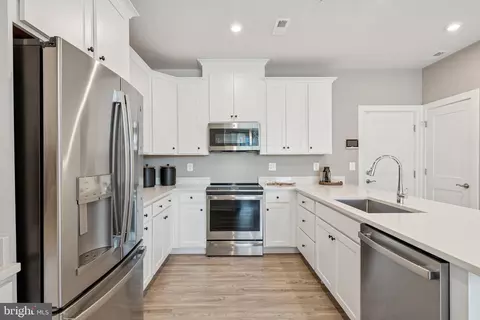 Kitchen - 7809 Truffle Grove Dr, Hanover, MD 21076 photo 2 of 2