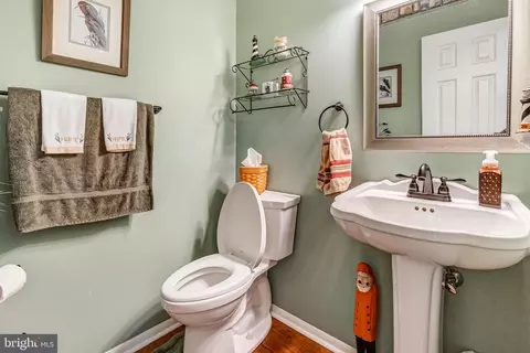 Bath - 8137 Windmill Ct, Severn, MD 21144 photo 3 of 3