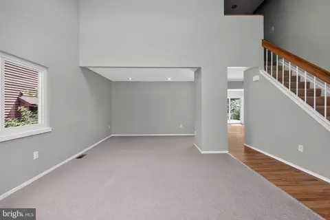 Living - 79 Windwhisper Ln, Annapolis, MD 21403 photo 3 of 5