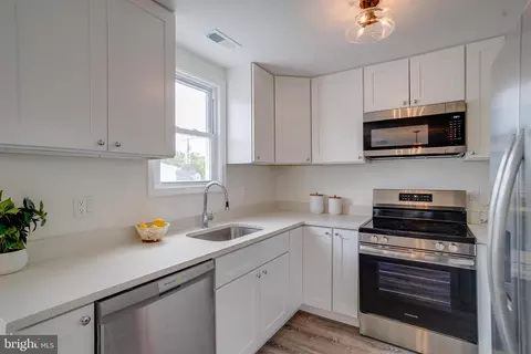 Kitchen - 4212 4th St, Baltimore, MD 21225 photo 3 of 3
