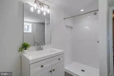 Bath - 4212 4th St, Baltimore, MD 21225 photo 2 of 2