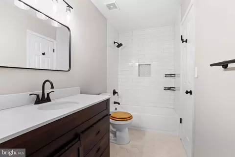 Bath - 369 Cool Breeze Ct, Pasadena, MD 21122 photo 1 of 2
