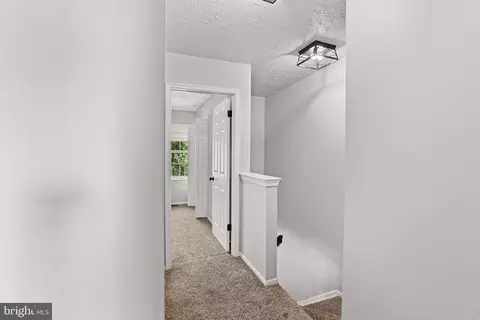 Entry Way - 369 Cool Breeze Ct, Pasadena, MD 21122 photo 4 of 6