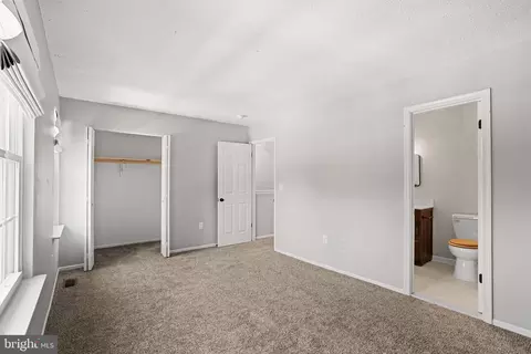 Bedroom - 369 Cool Breeze Ct, Pasadena, MD 21122 photo 4 of 8