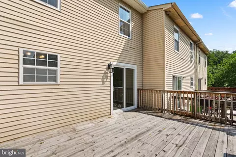 Exterior - 369 Cool Breeze Ct, Pasadena, MD 21122 photo 6 of 7