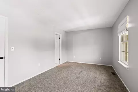 Bedroom - 369 Cool Breeze Ct, Pasadena, MD 21122 photo 3 of 8