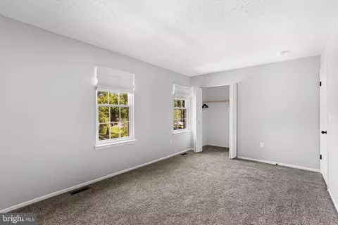 Bedroom - 369 Cool Breeze Ct, Pasadena, MD 21122 photo 2 of 8