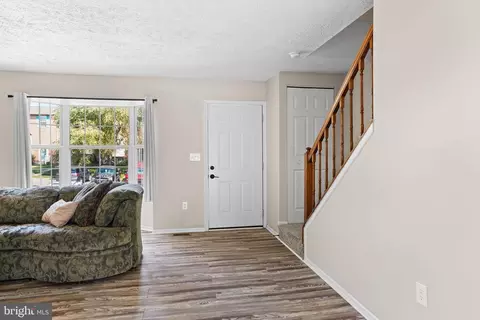 Entry Way - 369 Cool Breeze Ct, Pasadena, MD 21122 photo 3 of 6